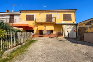 CASA SEMINDIPENDENTE A CALLIANO