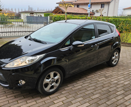 Ford fiesta 1.4 benzina/GPL