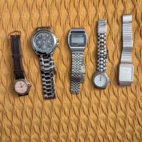 Orologi moderni Digital Quartz vari tipi e marche 