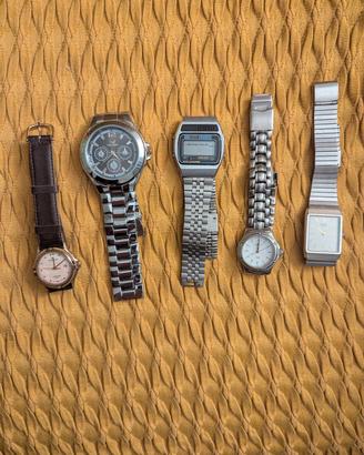 Orologi moderni Digital Quartz vari tipi e marche 