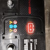 batteria per auto 