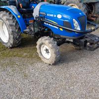 New Holland boomer 35
