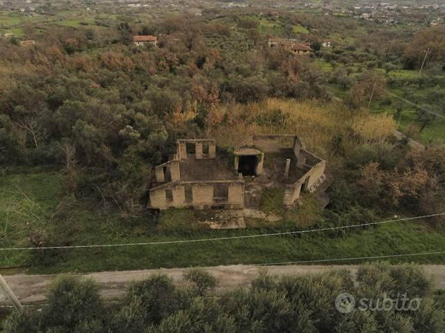 Rustico / Casale di 170 m² con più di 5 locali a S - Vista 5