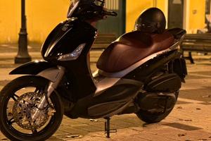 Beverly 350 sport touring 2015