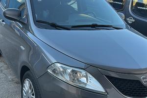 Lancia Ypsilon GPL casa madre