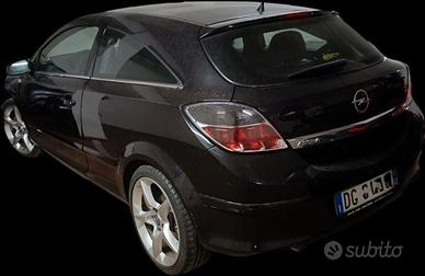 Opel Astra 1.6 Turbo 177 CV – Solo 18.000 km 177cv