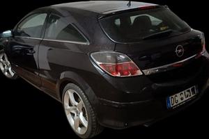 Opel Astra 1.6 Turbo 177 CV – Solo 18.000 km 177cv