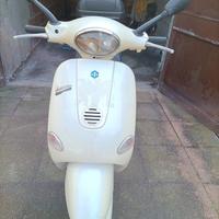 Vespa ET4 Cento50