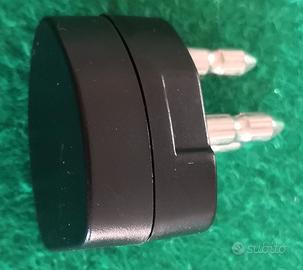 Adattatore per presa telefonica.