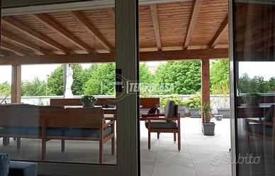 TRE LOCALI SEMI-INDIPENDENTE CON 120MQ DI TERRAZ