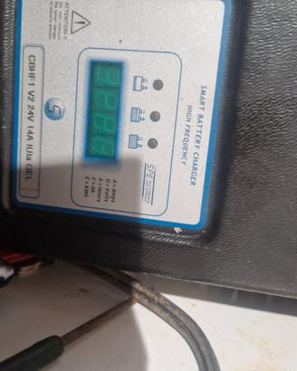 dispositivo per batterie gel per muletti e carr