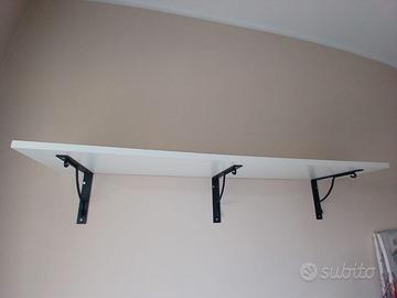 Mensola Ikea con staffe Ikea