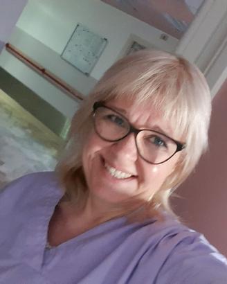 Badante qualificata, oss ad ore o turni