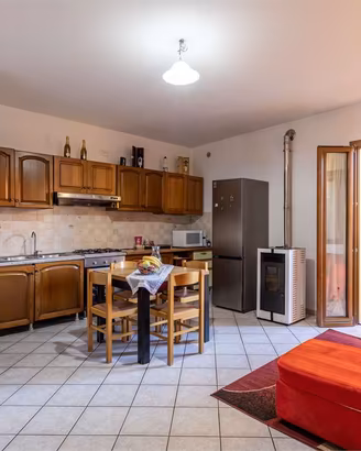 Luminoso trilocale con posto auto