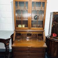 Antica vetrina inglese con ribaltina