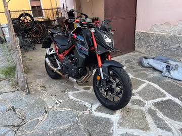 Honda hornet 750 a2 (35 kw)