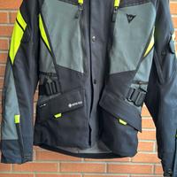 Abbigliamento motociclistico