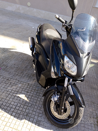 Xmax 125