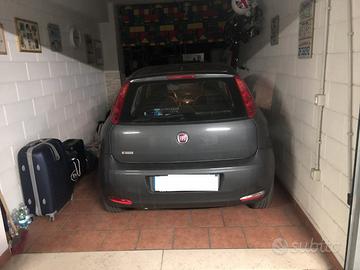 Box auto in viale Virgilio 102, Taranto