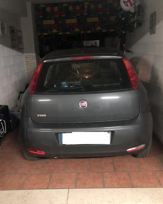 Box auto in viale Virgilio 102, Taranto