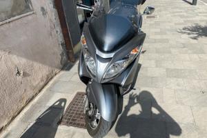 Burgman  400 K7