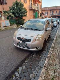 Toyota yaris automatica