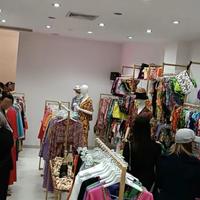 arredo negozio usato pochi mesi 