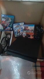 PS4 con scatola come nuova + Joypad e 3 giochi