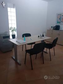 Stanza uso ufficio/ studio