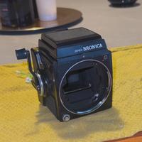 Bronica sq-a corpo
