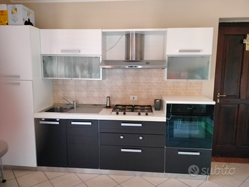 Trilocale arredato residence con piscina