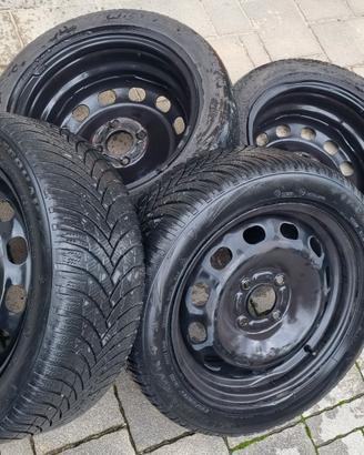 4 Cerchi in ferro 15" originali FORD