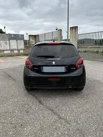 Peugeot 208 gt line