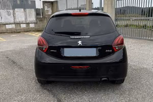 Peugeot 208 gt line