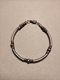 Bracciale in metallo