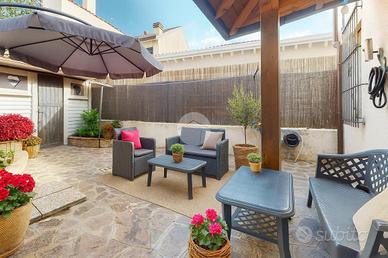 CASA SEMINDIPENDENTE A SEREGNO