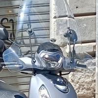 Parabrezza completo attacchi per scooter SYM 200