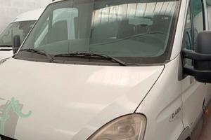 Minibus Iveco Daily con relativa licenza NCC