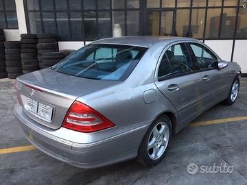 Ricambi Mercedes C220 berlina 2003 grigio/beige