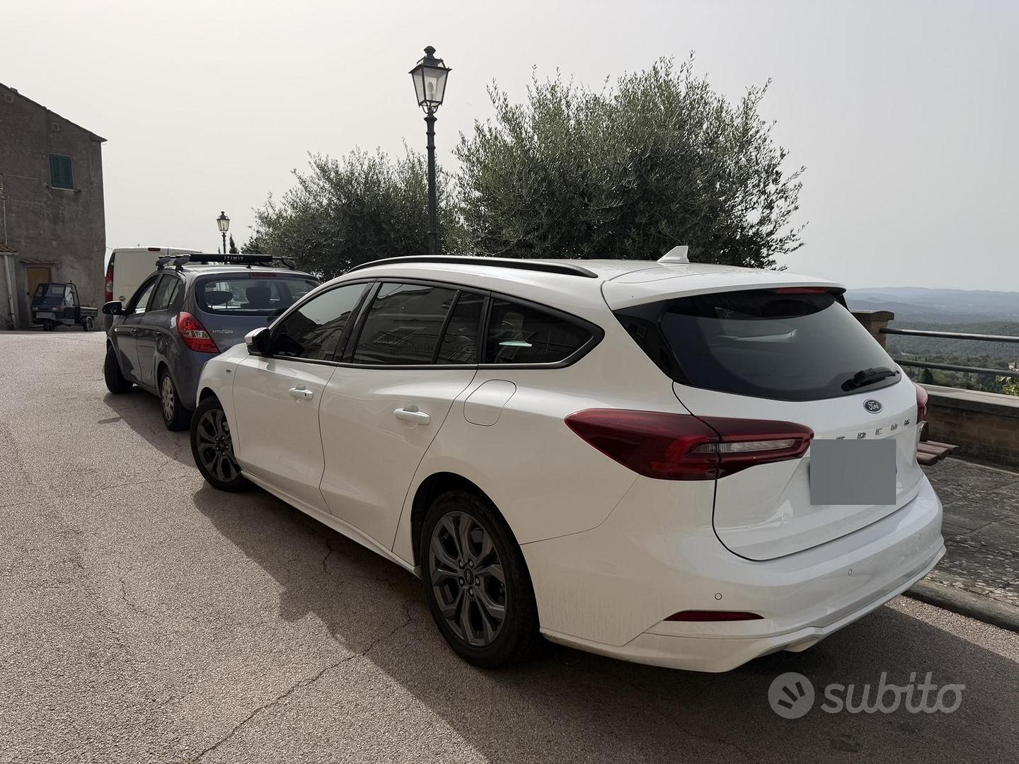 Ford Focus 2023 photo 2