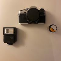 fotocamera Olympus OM10 analogica in pellicola