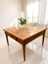 Tavolo quadrato allungabile antico