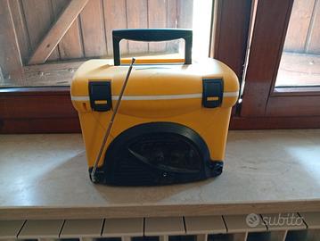 radio e borsa frigo