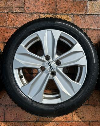 Cerchi renault/dacia r16 con gomme