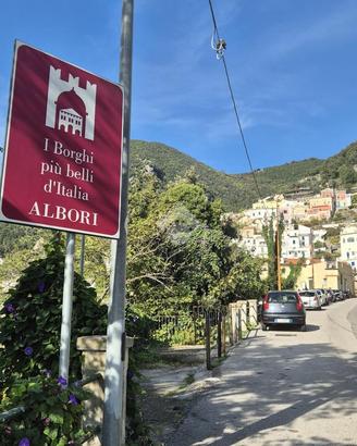 3 LOCALI A VIETRI SUL MARE