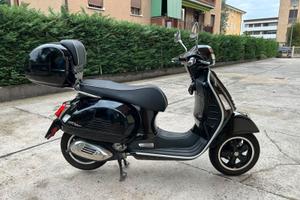 vespa 300 GTS HPE