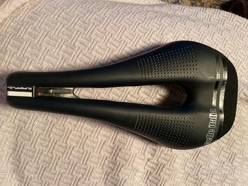 Sella SELLE ITALIA NOVUS SUPERFLOW CARBON