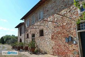 Luminoso bilocale arredato in casolare di campagna