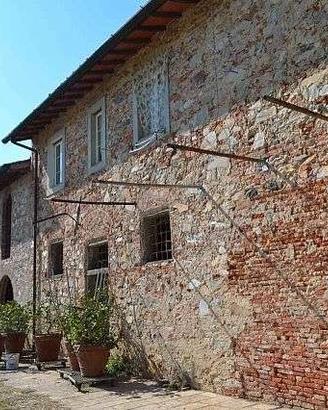 Luminoso bilocale arredato in casolare di campagna