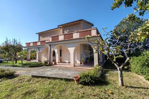 Villa di 277 m² con più di 5 locali a Praia a Mare